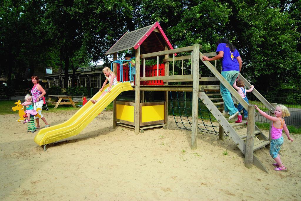 Vriezenveen Roompot Recreatiepark De Tolplas מראה חיצוני תמונה